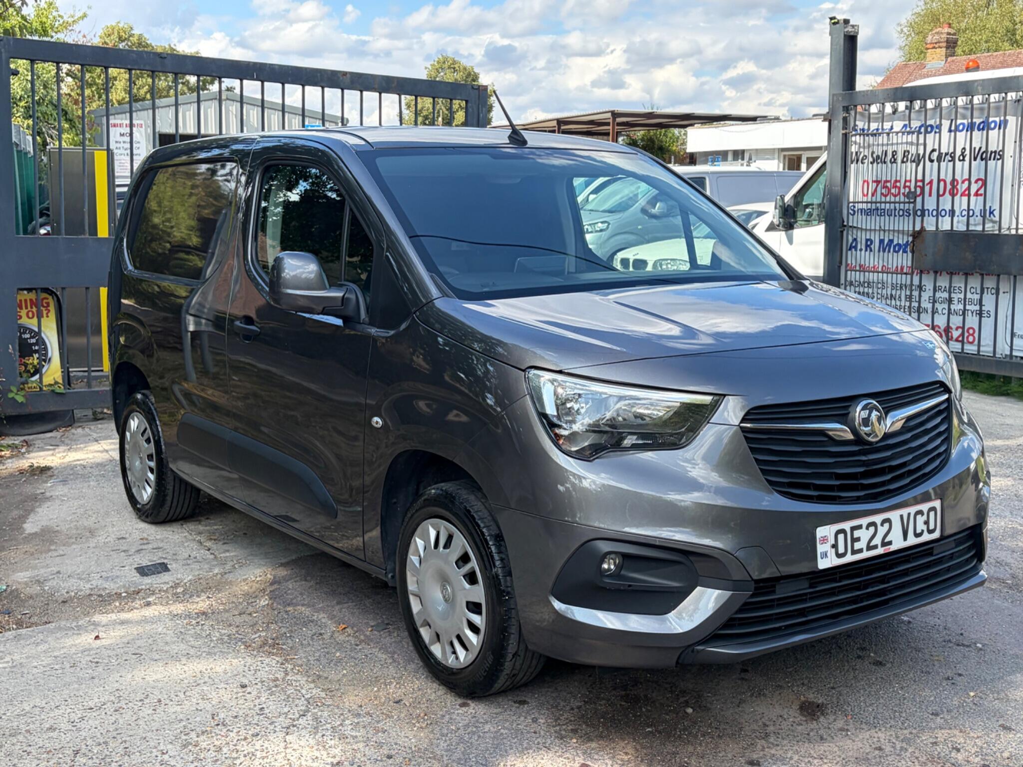 Vauxhall Combo 1.5 Turbo D 2300 Sportive L1 H1 Euro 6 5dr